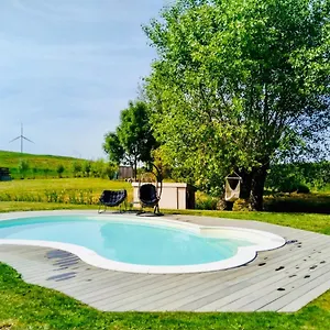 demeure-de-charme-haut-de-gamme-piscine-chauffe.bruges-hotels.info/