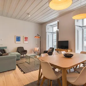 charming-3-bedroom-wonder-downtown.hotels-lisbon-portugal.com/